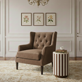 Table d'appoint Manara avec plateau en marbre dans un salon moderne
