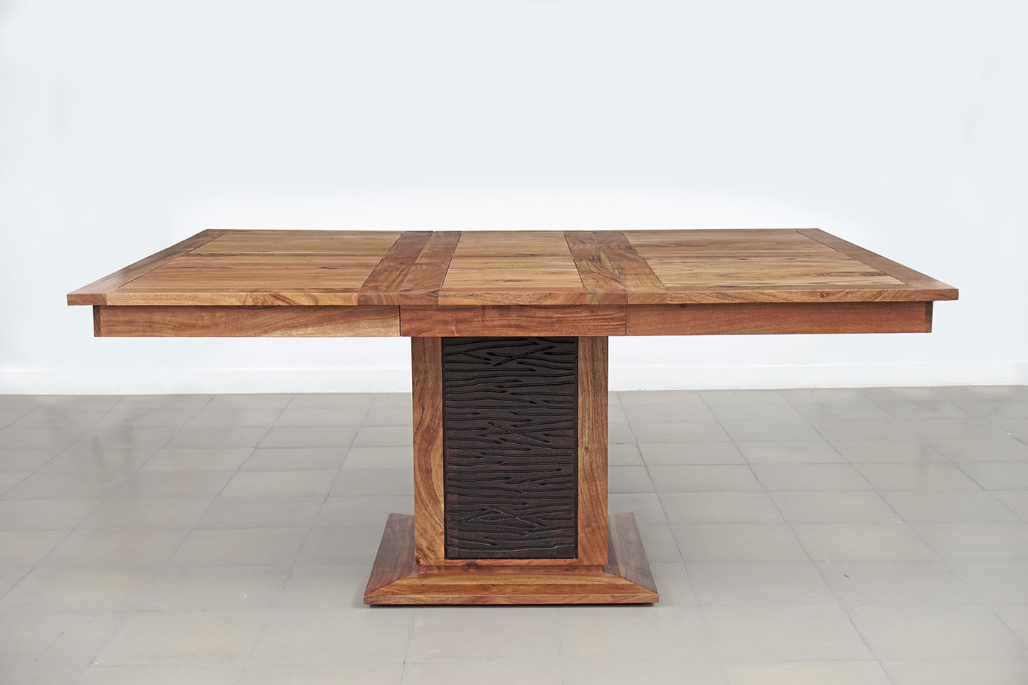 Table à manger carrée bois sculpté bicolore 130 | Acacia Maya