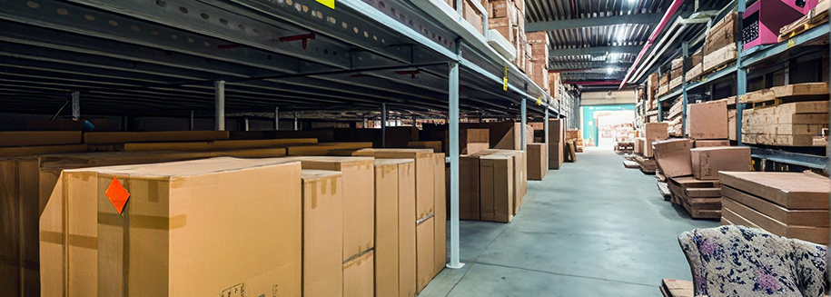 En France, nos équipes coordonnent le projet, l’importation, le stockage à Marseille, la livraison et le service après-vente.
